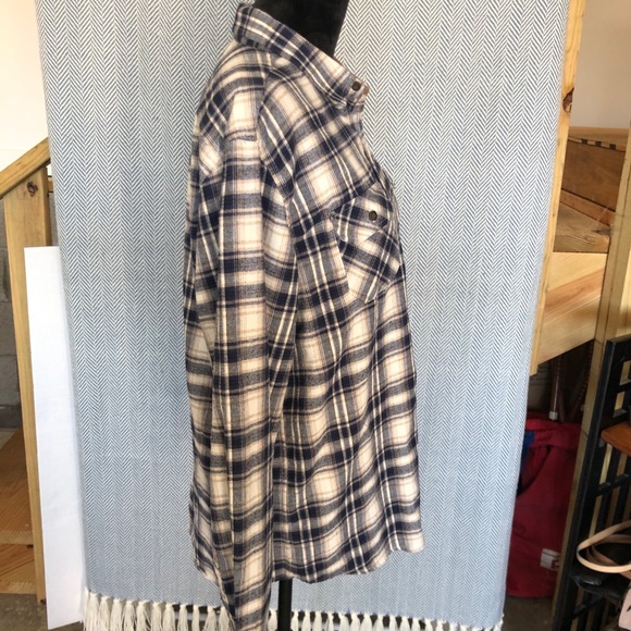 Blue and Cream Plaid Flannel Mens Button down L - Picture 5 of 7